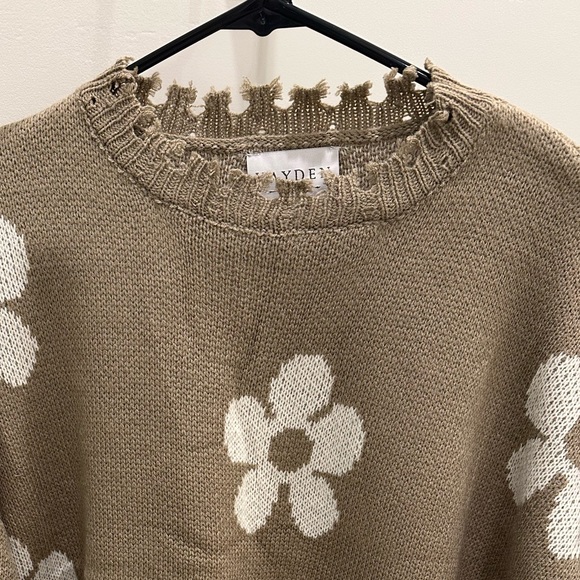 HAYDEN Los Angeles. 'Boho Vibes Sweater.’ Size: Small. Color: Taupe. - Picture 8 of 9